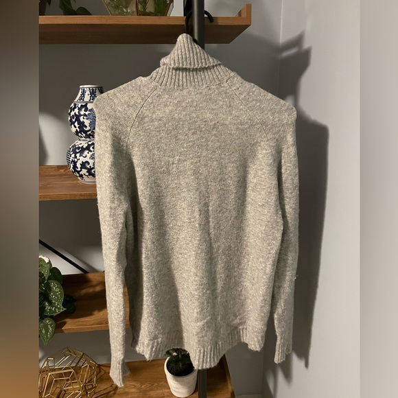 Jcrew turtleneck sweater - Picture 3 of 4